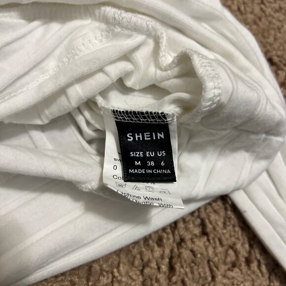 Shein White V Neck Cropped Long‎ Sleeve - Picture 2 of 3